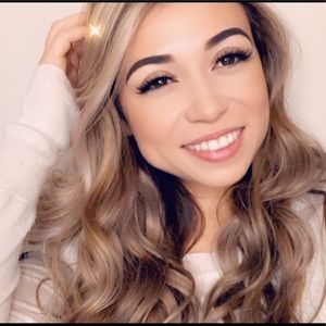 Meet your Posher, Haylie